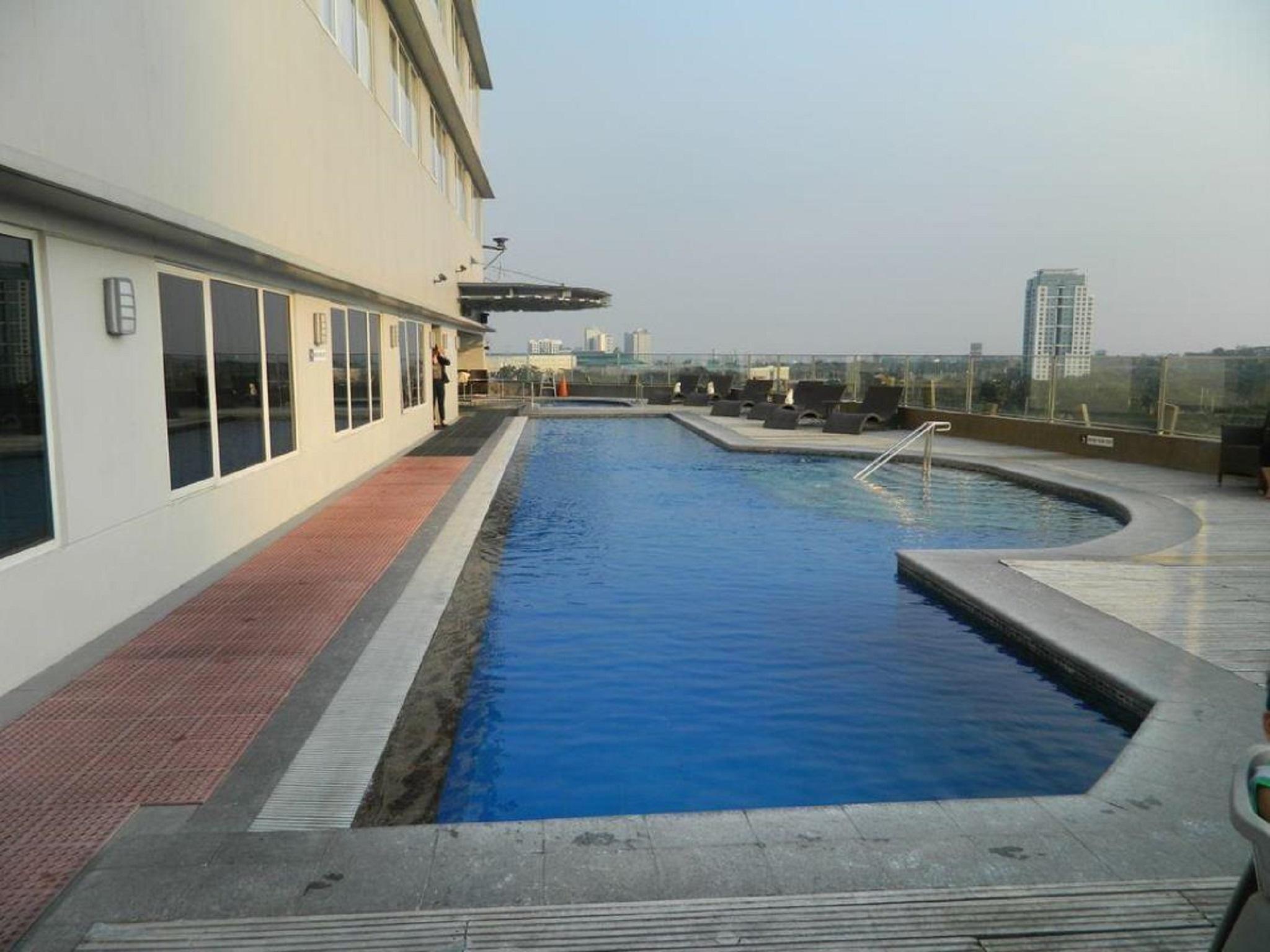 Acacia Hotel Manila Muntinlupa City Exterior photo