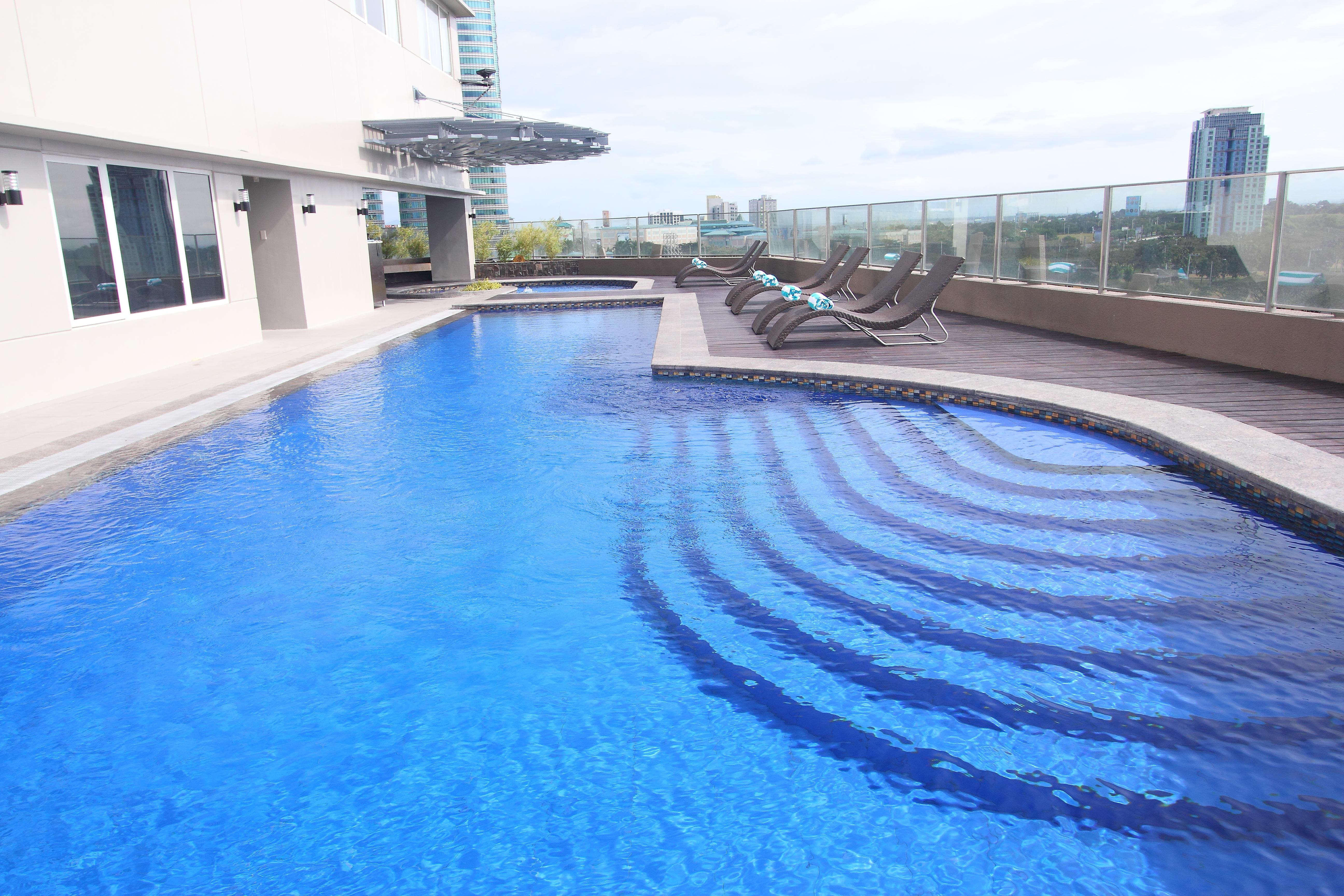 Acacia Hotel Manila Muntinlupa City Exterior photo