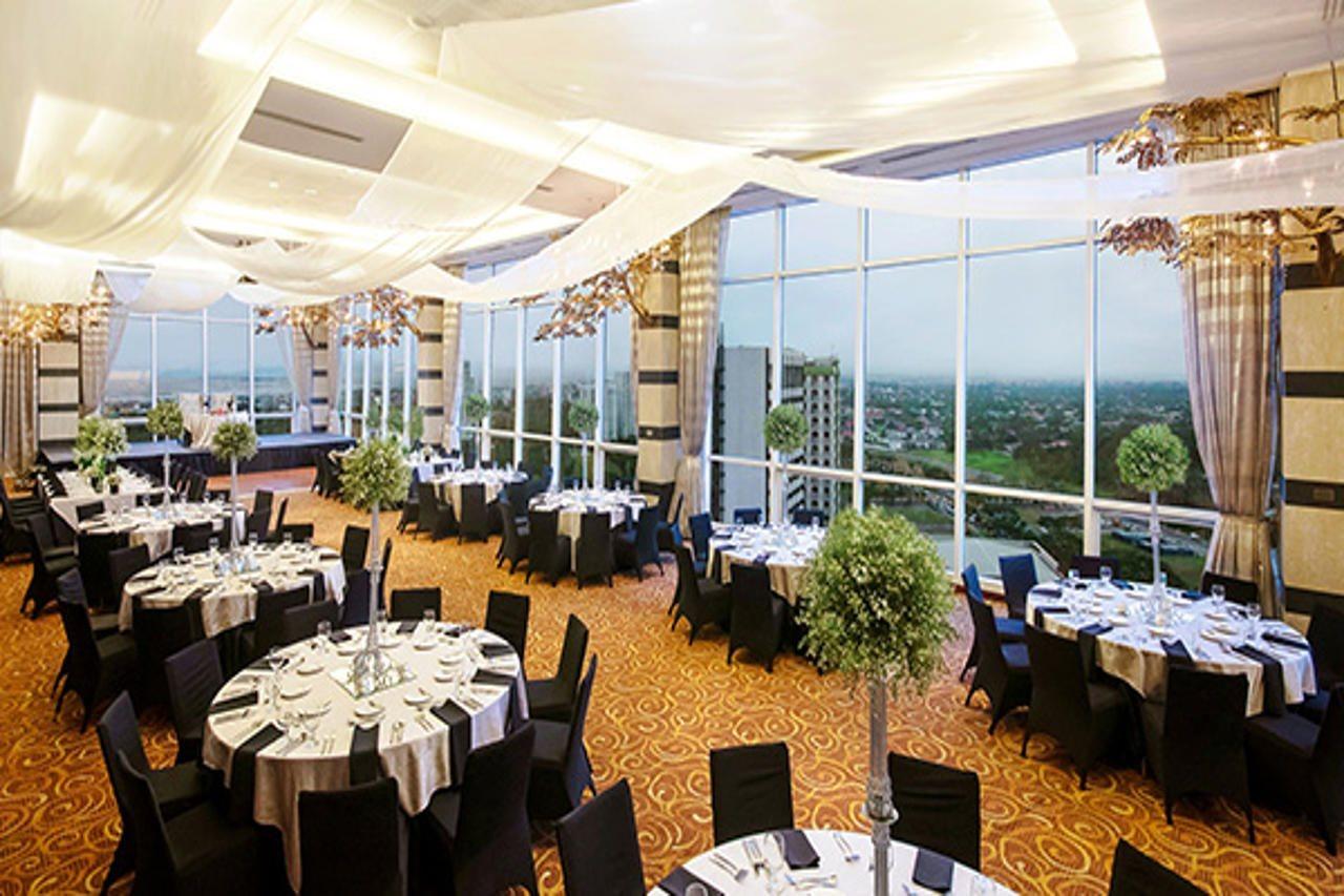 Acacia Hotel Manila Muntinlupa City Exterior photo