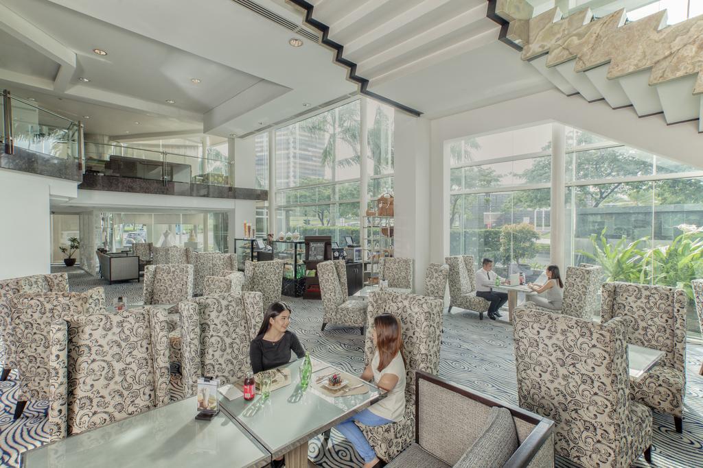 Acacia Hotel Manila Muntinlupa City Exterior photo