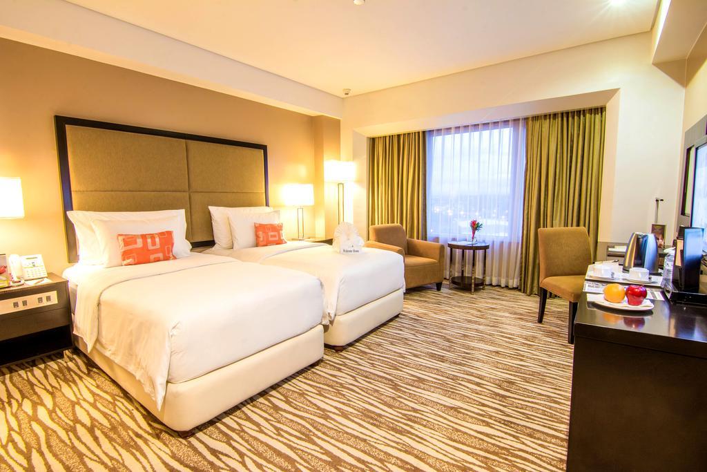 Acacia Hotel Manila Muntinlupa City Exterior photo